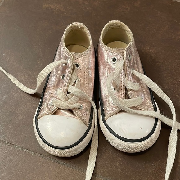 Metallic Converse - Picture 1 of 3